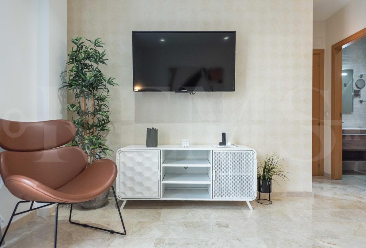 Lovely Duplex With Private Parking Near City Center By Rems Málaga Buitenkant foto