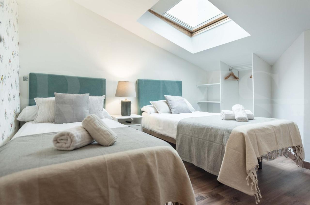 Lovely Duplex With Private Parking Near City Center By Rems Málaga Buitenkant foto