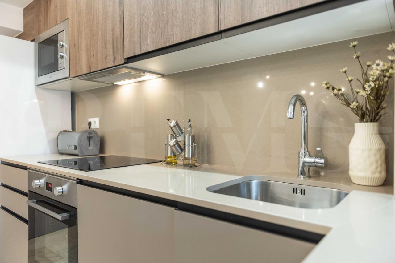 Lovely Duplex With Private Parking Near City Center By Rems Málaga Buitenkant foto