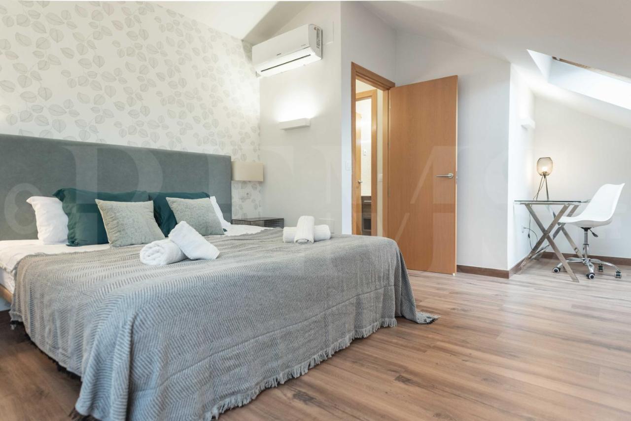Lovely Duplex With Private Parking Near City Center By Rems Málaga Buitenkant foto
