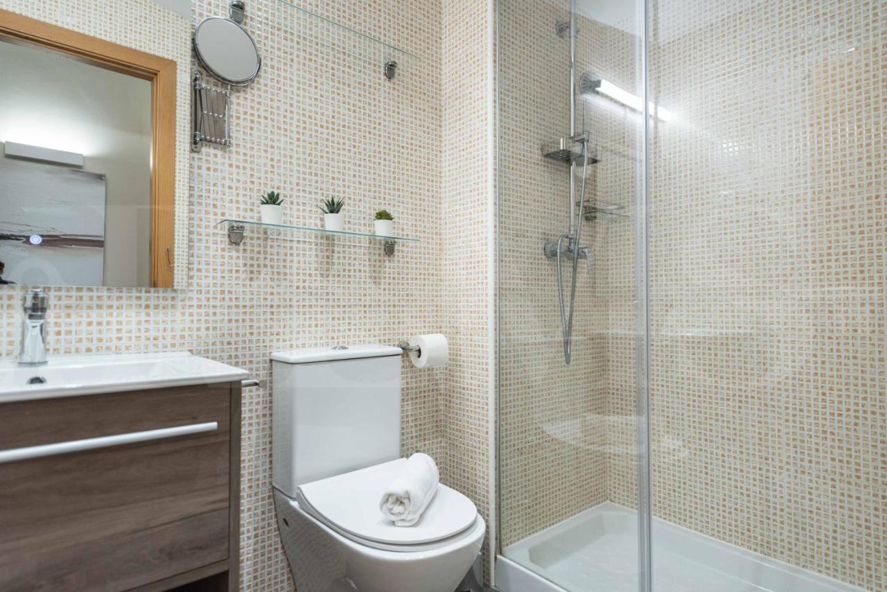 Lovely Duplex With Private Parking Near City Center By Rems Málaga Buitenkant foto