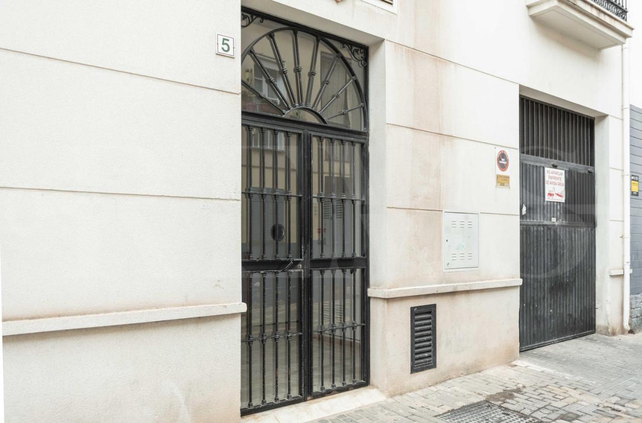 Lovely Duplex With Private Parking Near City Center By Rems Málaga Buitenkant foto