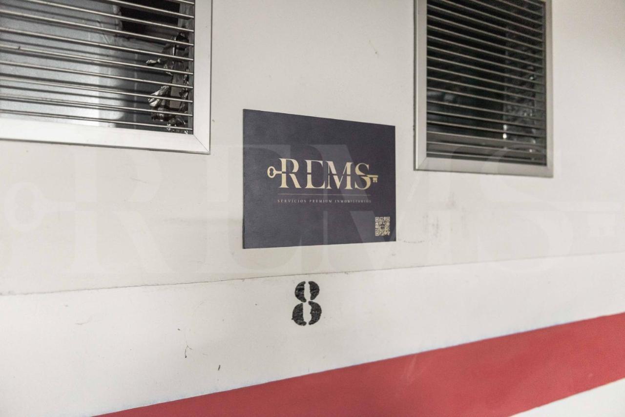 Lovely Duplex With Private Parking Near City Center By Rems Málaga Buitenkant foto